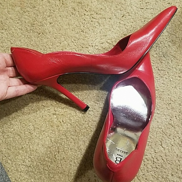 Bakers red leather pointed heels 7.5 - Picture 7 of 7